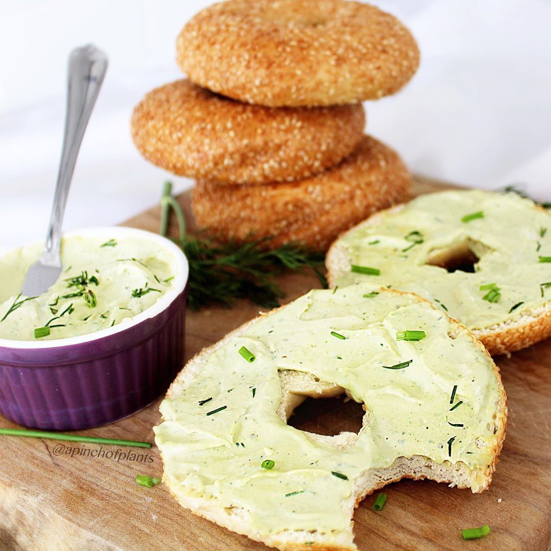 Herb and Garlic Cashew Cream Cheese