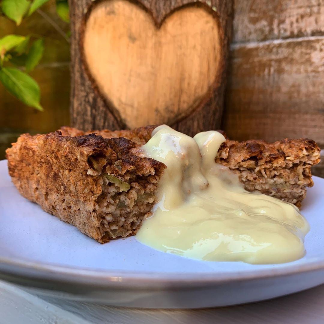 Apple Pie Baked Oats and Custard