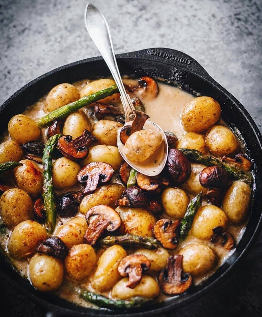 Mushroom Gravy Potato Skillet