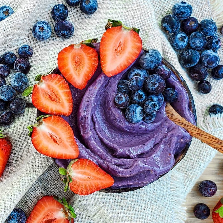 Vegan Cauliflower Smoothie Bowl