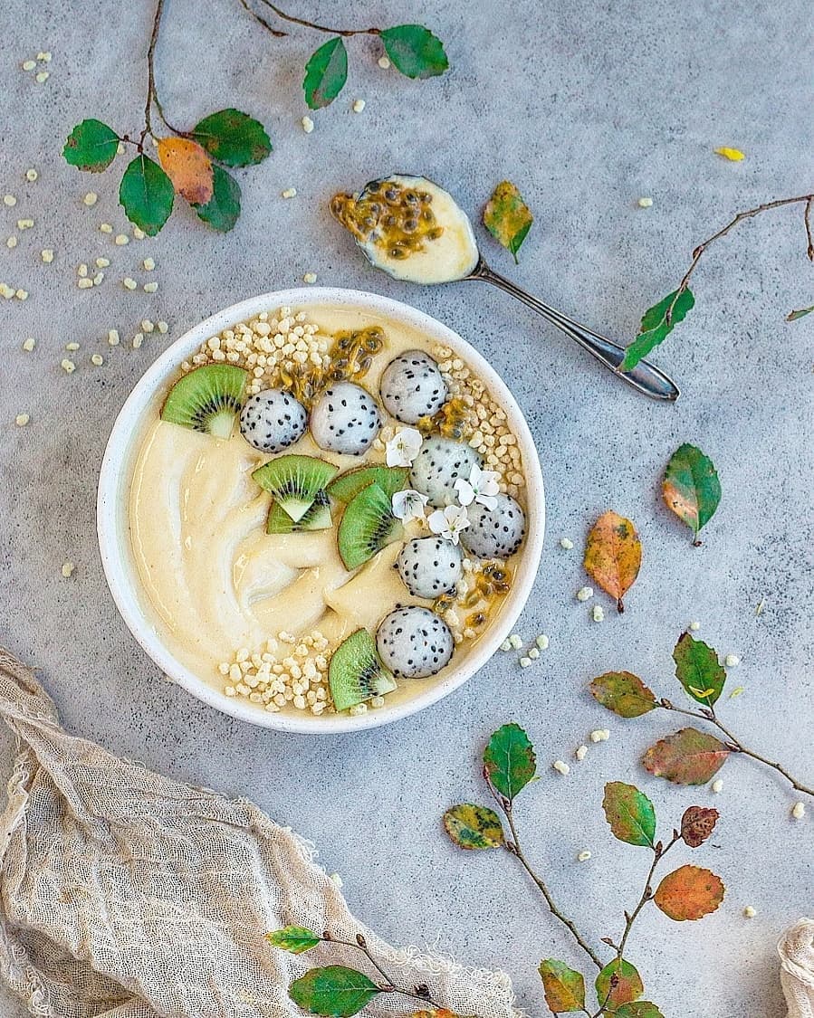 Refreshing Mango and Passionfruit Smoothie Bowl
