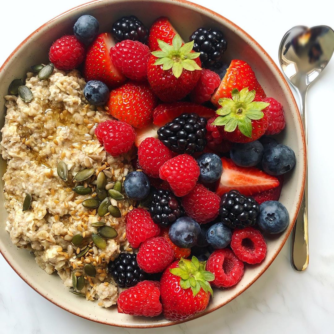 Favorite 3-Ingredient Porridge with Berries and Seeds