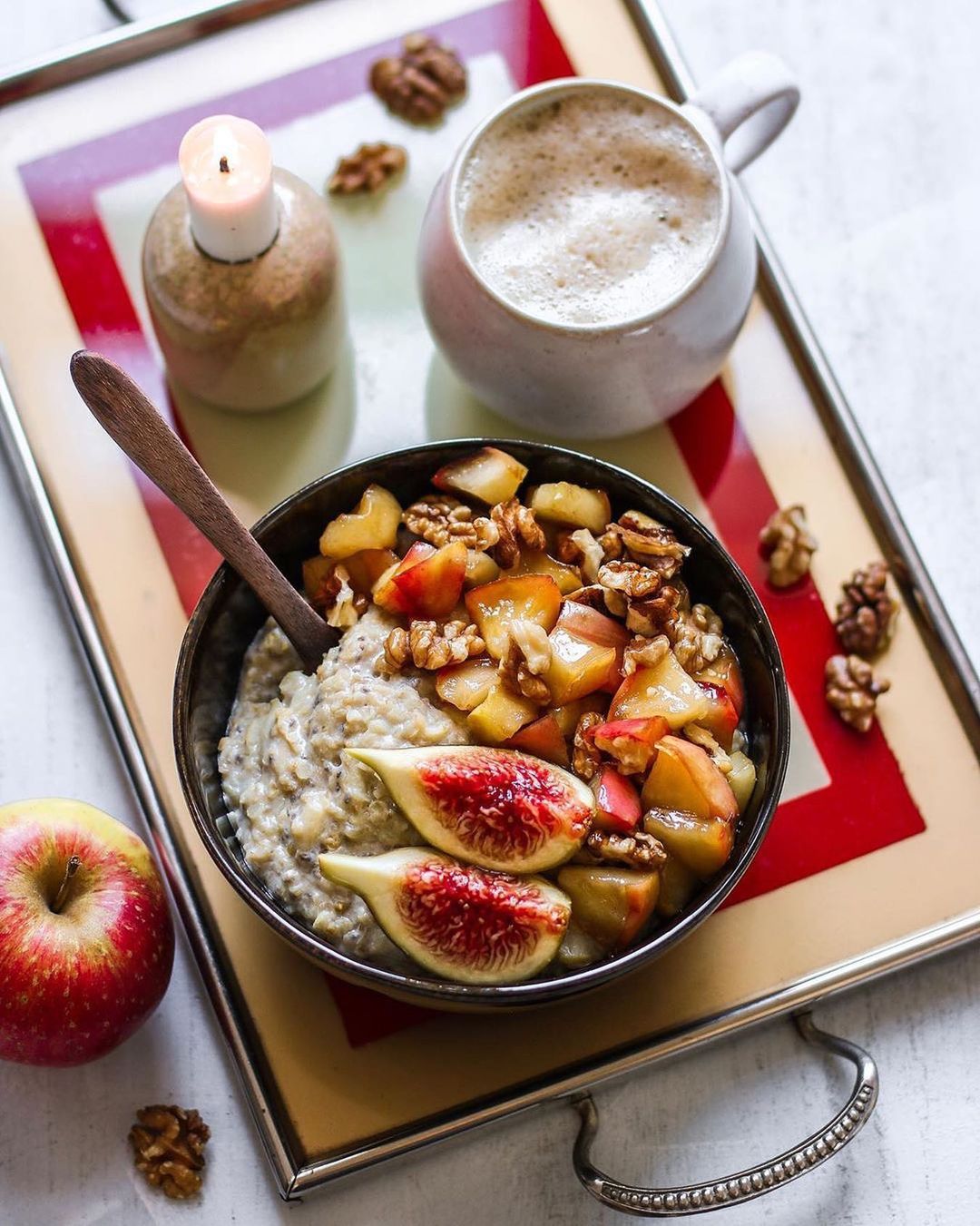 Oatmeal Breakfast Bowl with Cinnamon and Apples