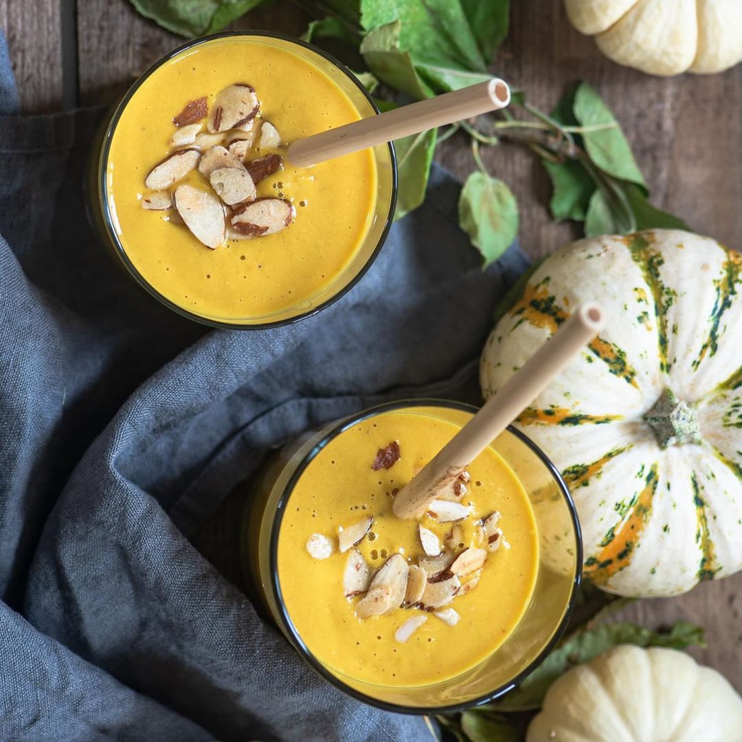 Easiest Healthiest Pumpkin Pie Breakfast Smoothie