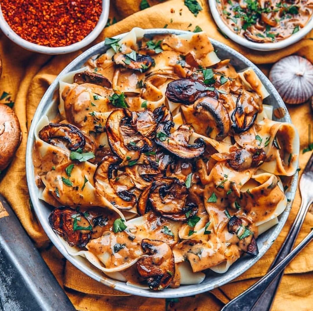Easy Creamy Mushroom Pasta