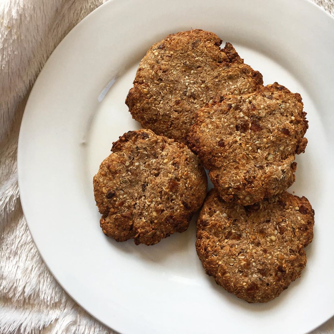 Healthy Teff Cookies with Banana and Dates