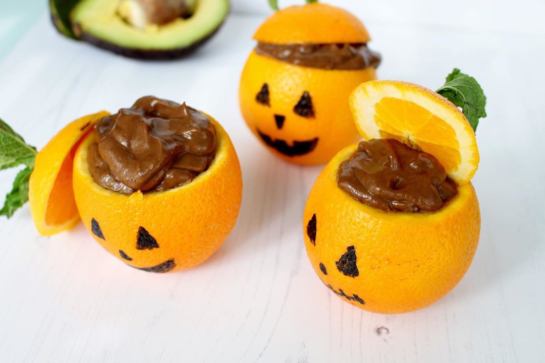 Healthy Avocado Chocolate Banana Mousse for Halloween
