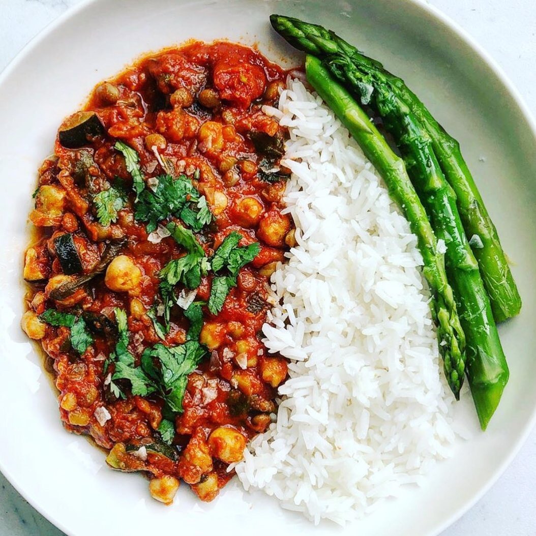 Chickpeas and Zucchini Stew with Spiced Tomato Sauce