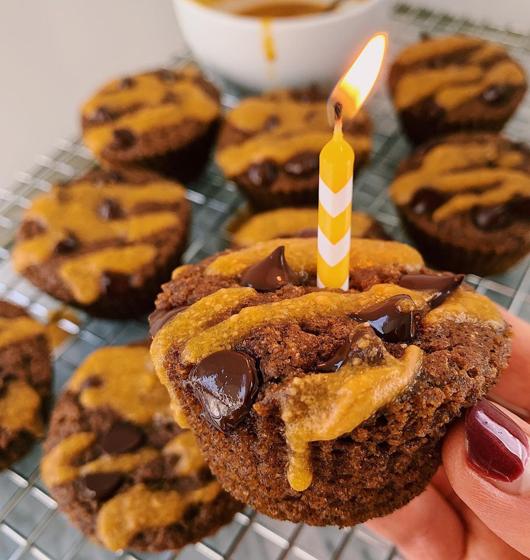 Vegan Pumpkin Chocolate Chip Muffins