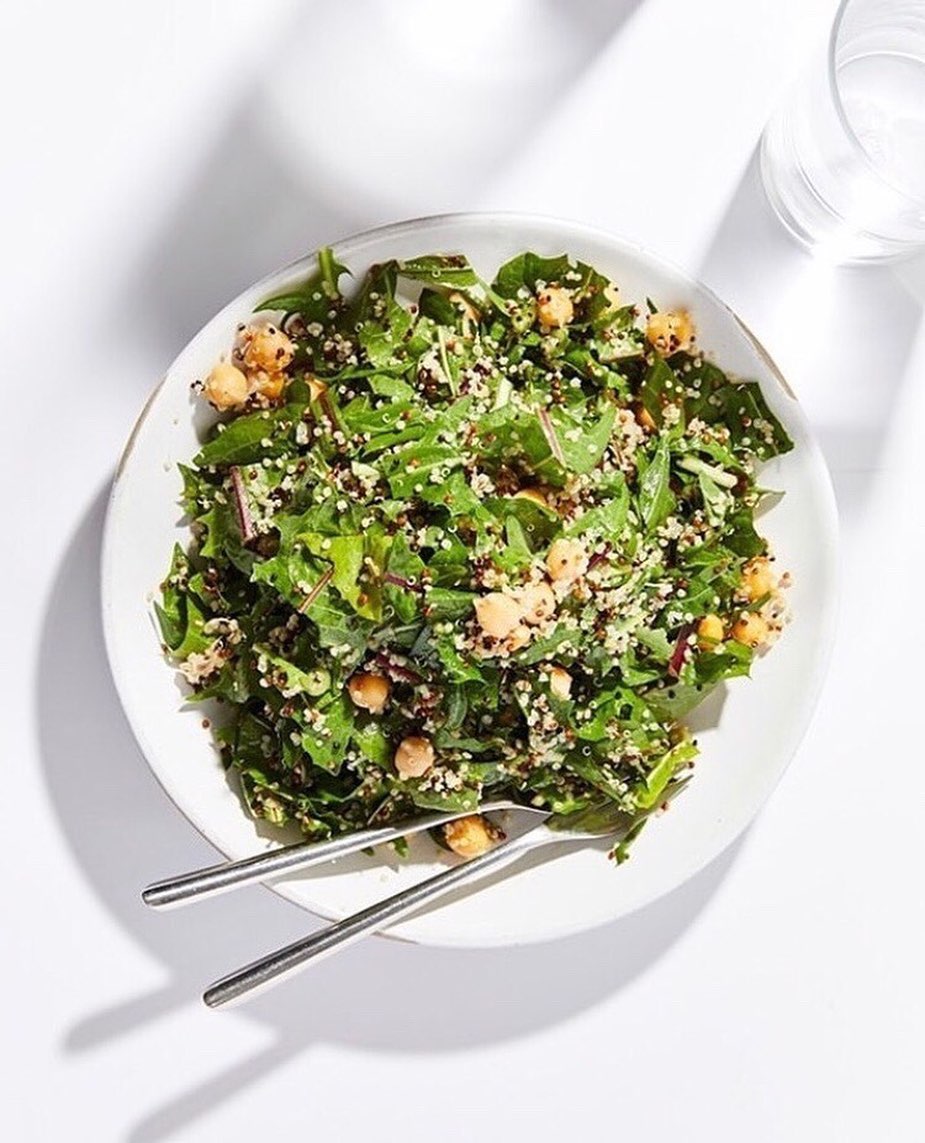 Superfood Salad Dressing with Fresh Spirulina