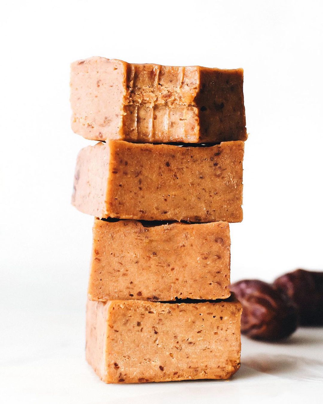 Easy Pumpkin Spice Fudge with 6 Ingredients