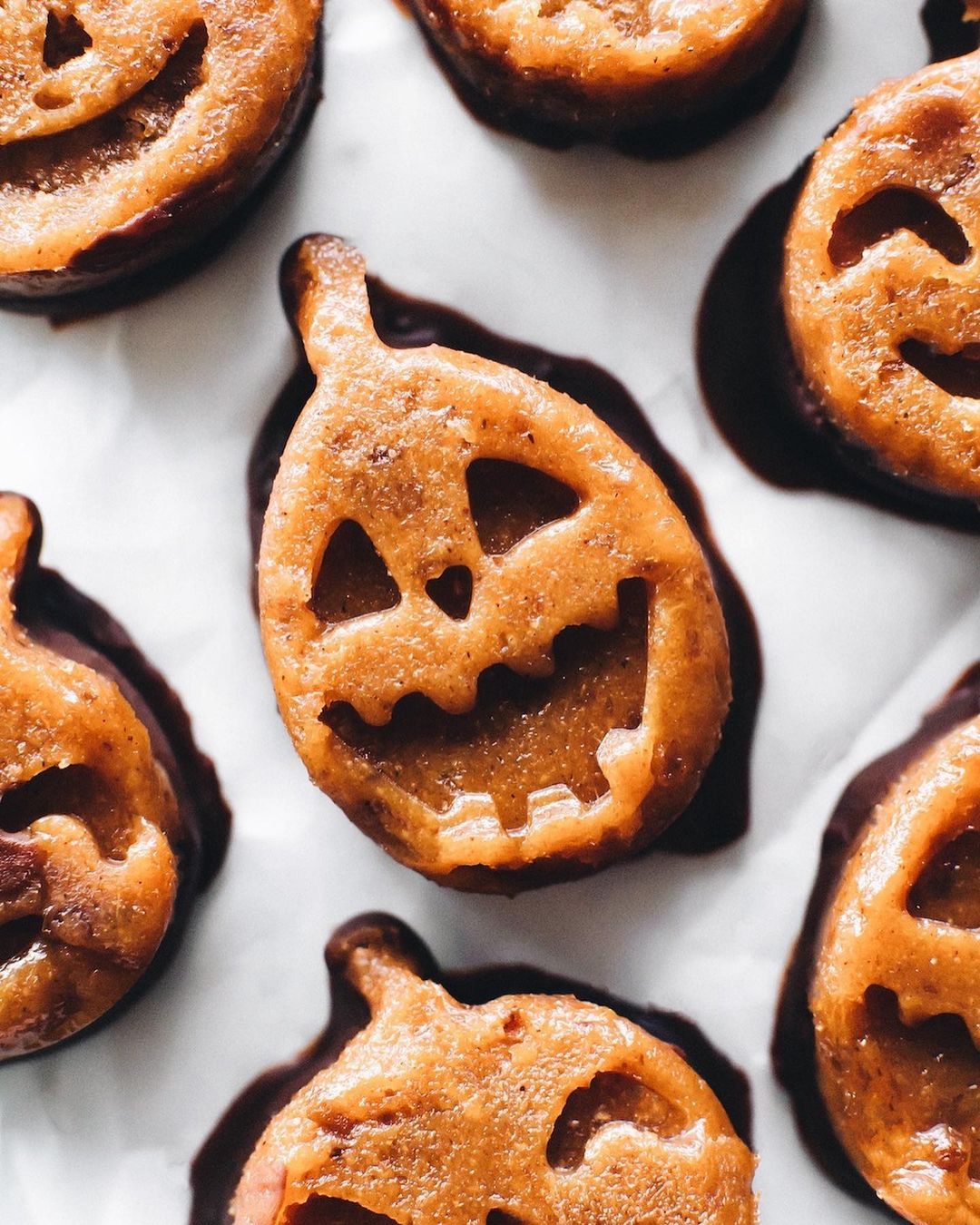Easy Pumpkin Spice Fudge with 6 Ingredients