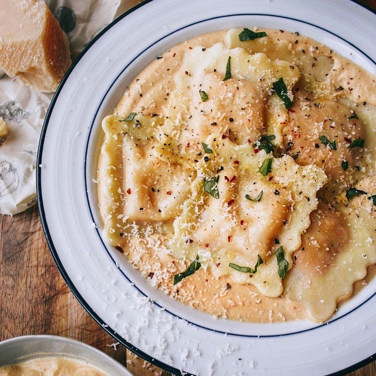 Cashew-Based Creamy Pumpkin Alfredo Sauce