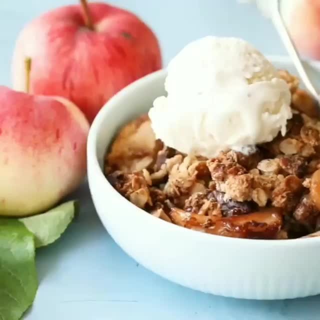 Vegan Gluten-Free Apple Crumble