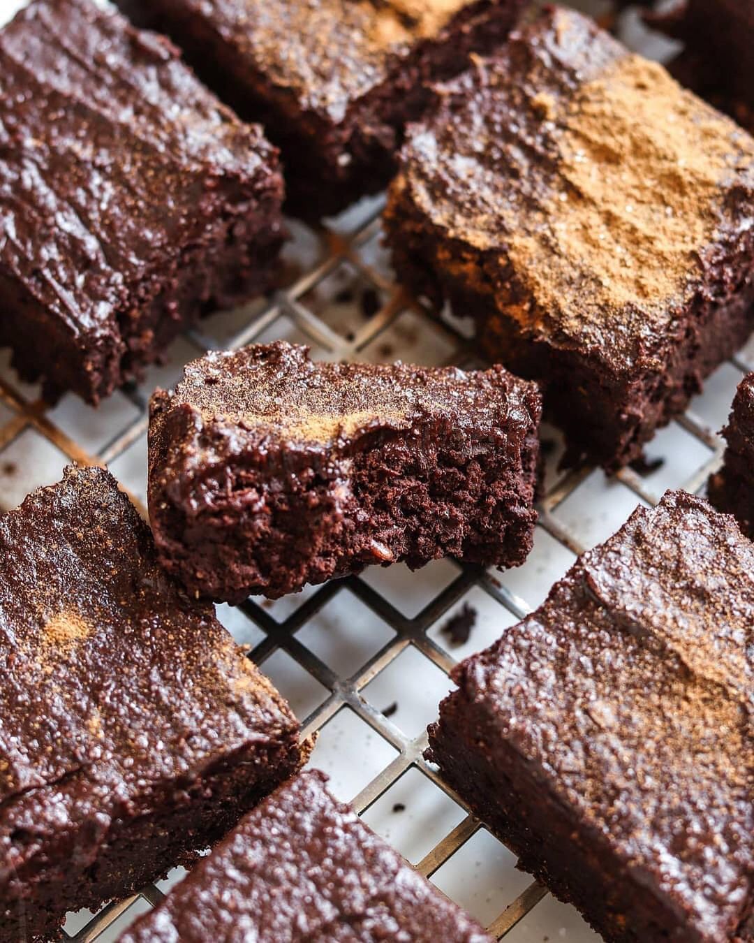 Vegan Healthy & Fudgy Brownies