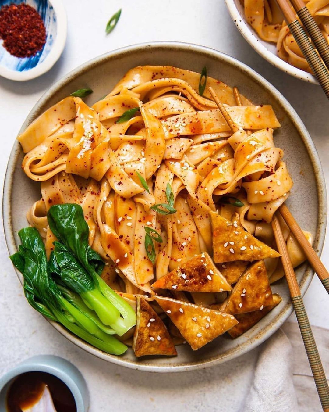 Easy Noodles with Spicy Peanut Sauce
