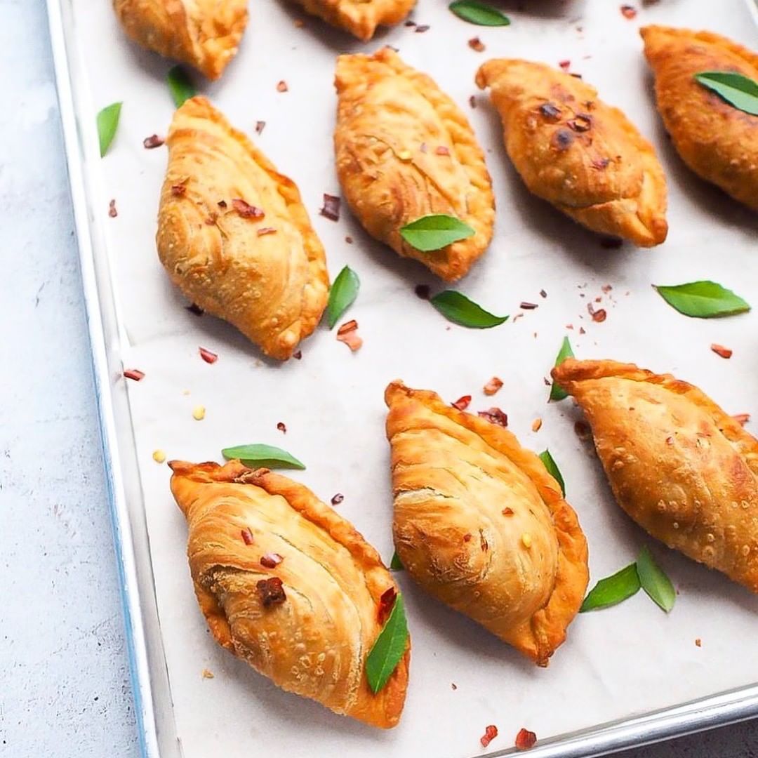 Vegan Spiral Curry Puffs