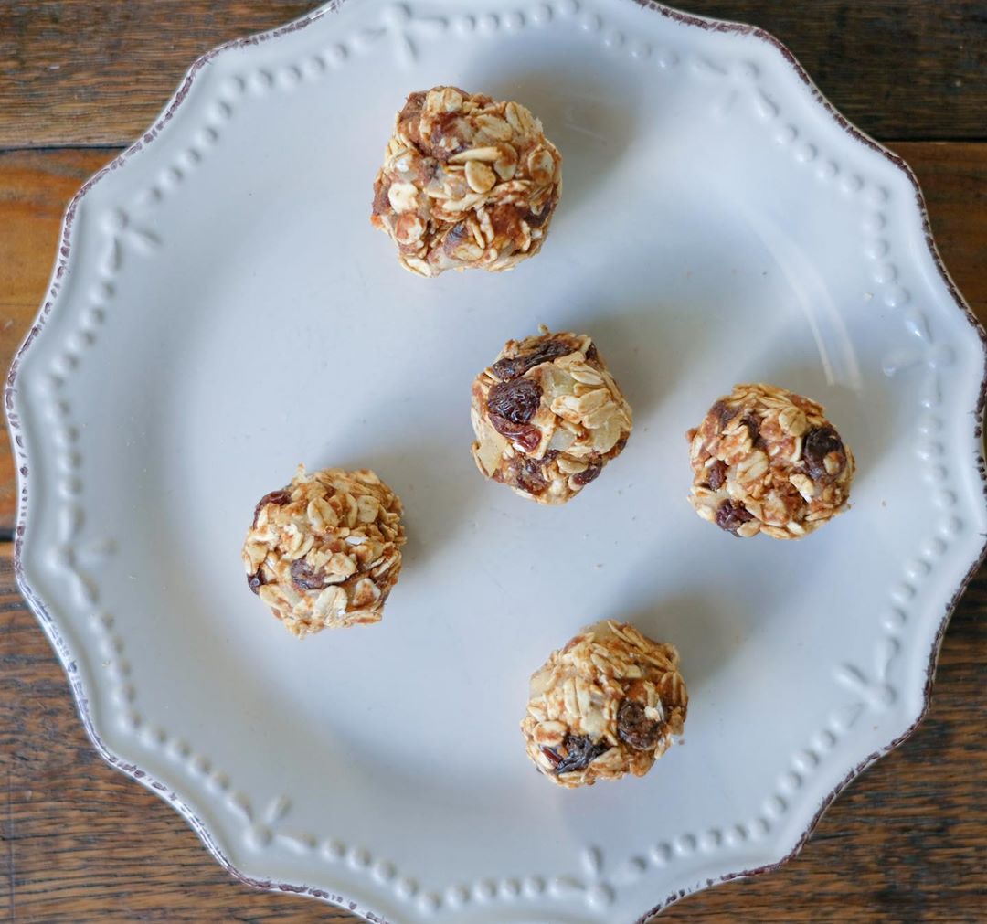Easy No-Bake Oat Balls for Kids