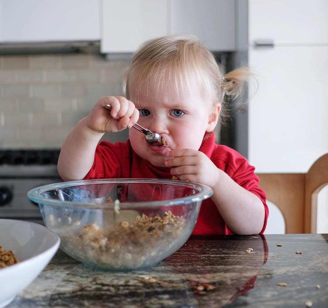 Easy No-Bake Oat Balls for Kids