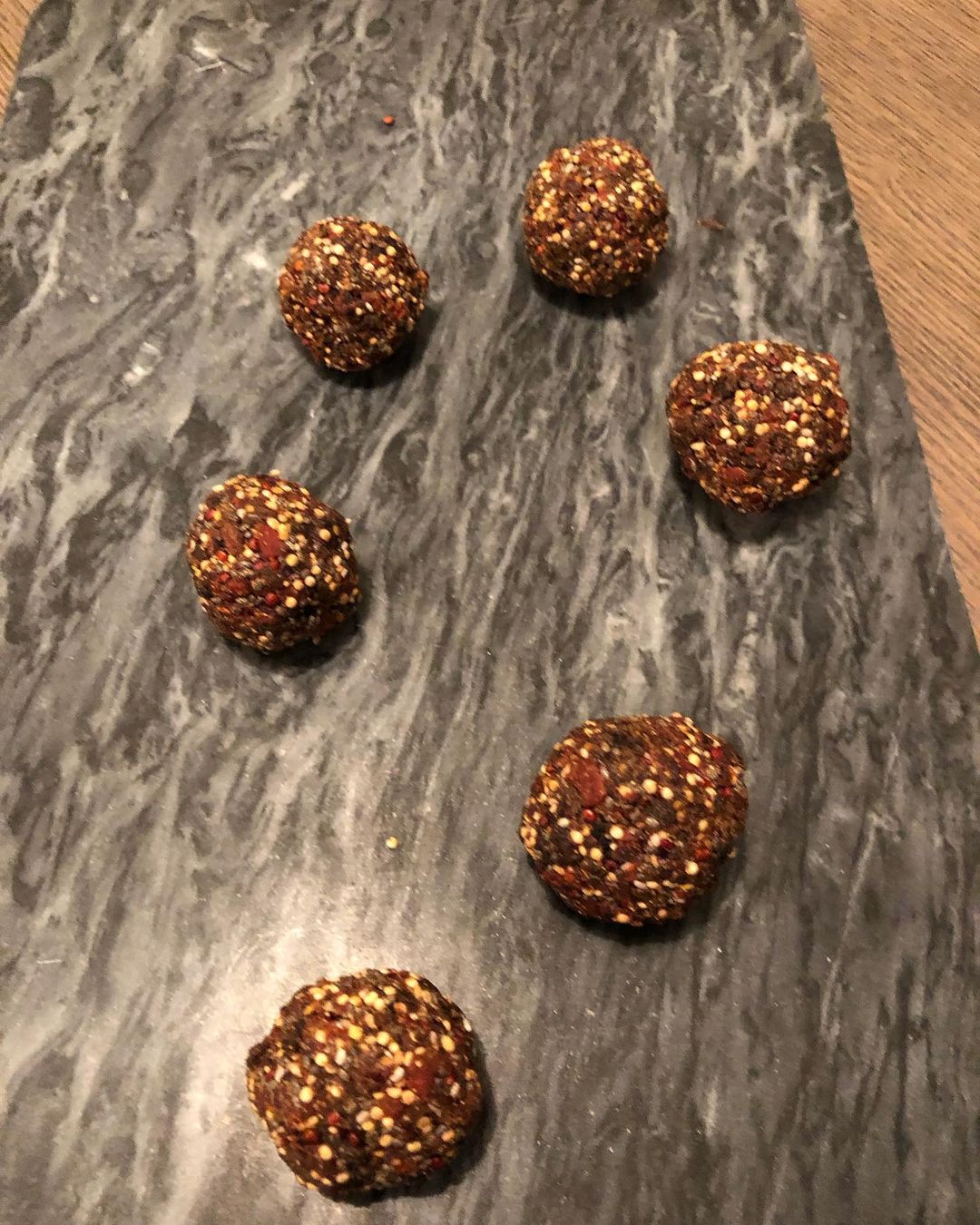 Healthy Energy Balls with Quinoa and Dates