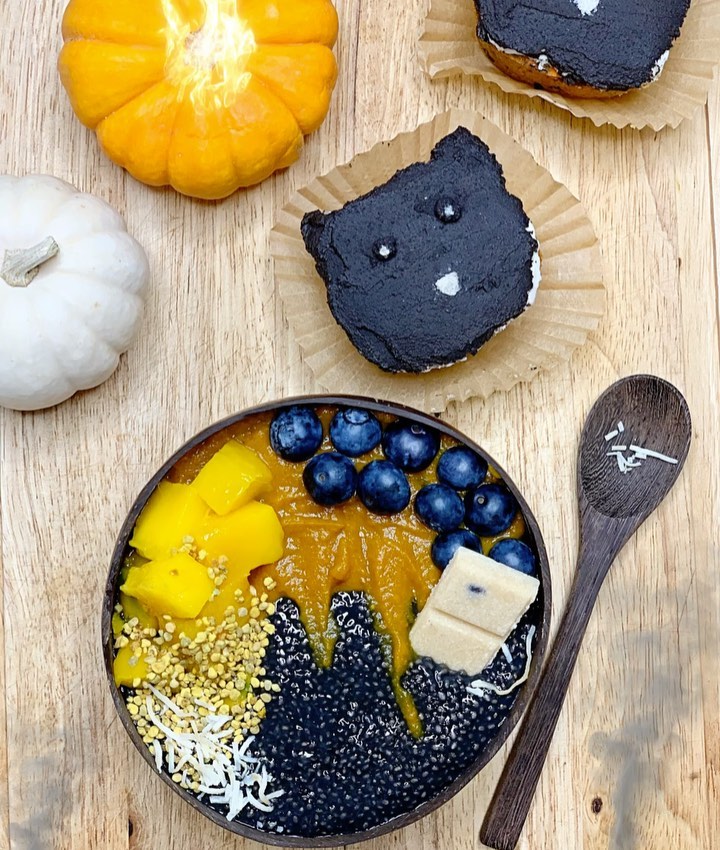 Charcoal Chia Pudding