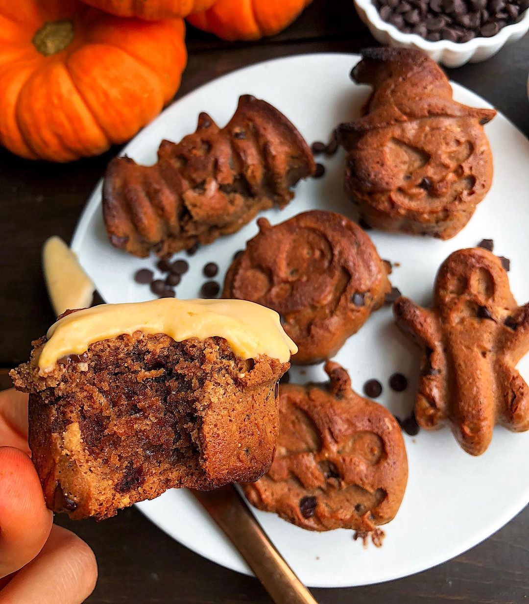 Delicious 6-Ingredient Halloween Brownies