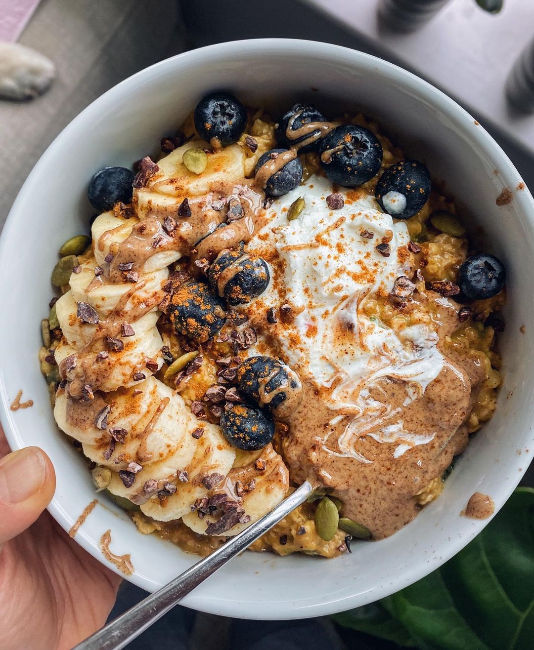 Creamy Pumpkin Overnight Oatmeal Bowl