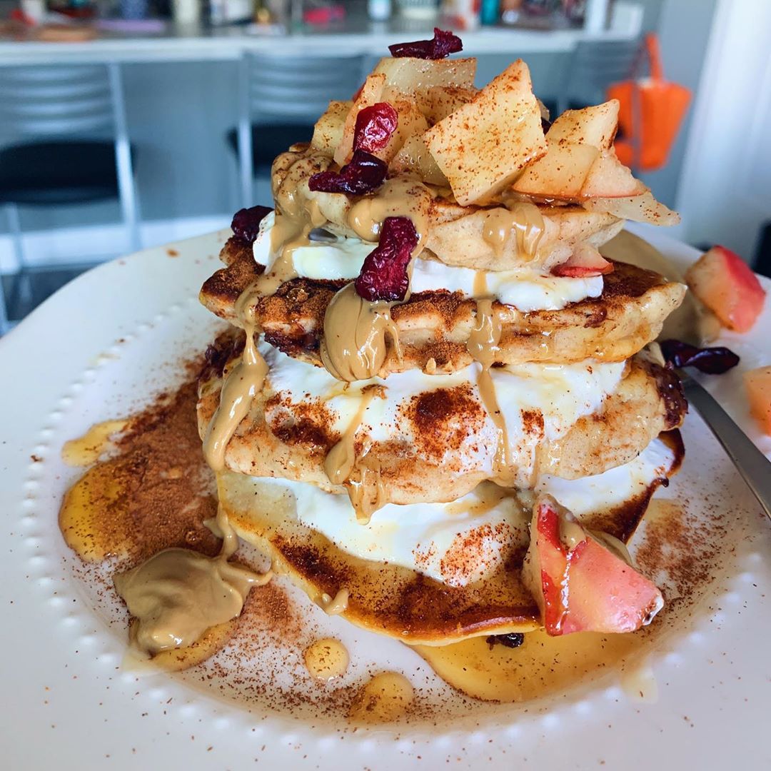 Homemade Apple Cinnamon Oatmeal Pancakes