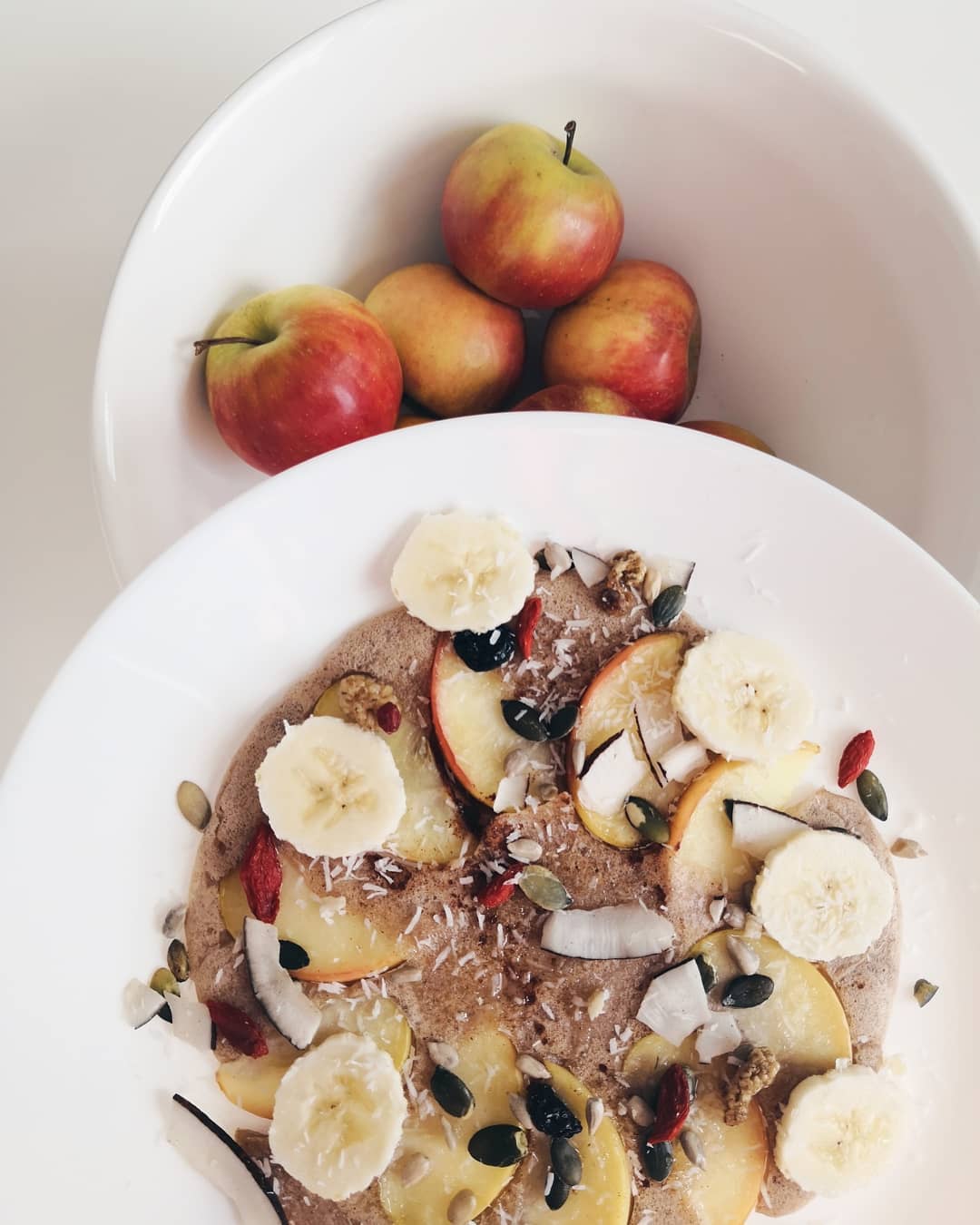 Easy Apple Pancake with Coconut and Vanilla