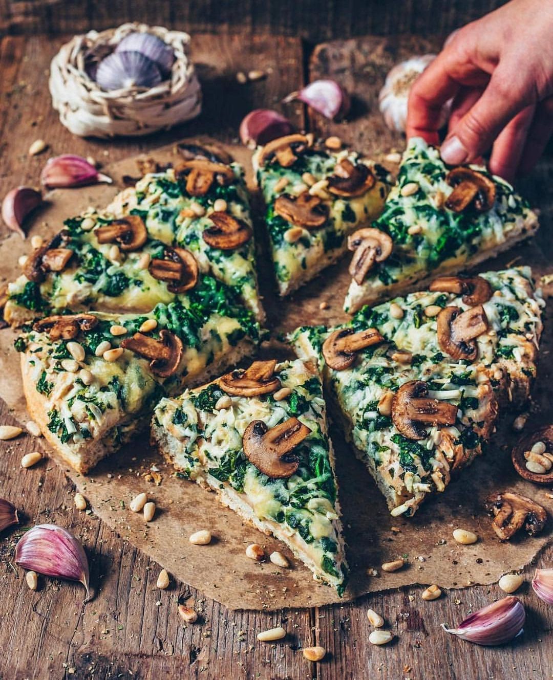 Vegan Garlic Mushroom Spinach Pizza