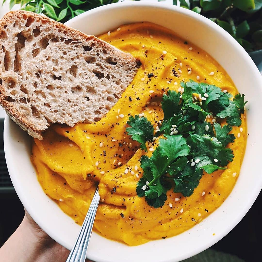Thick and Creamy Carrot Ginger Soup