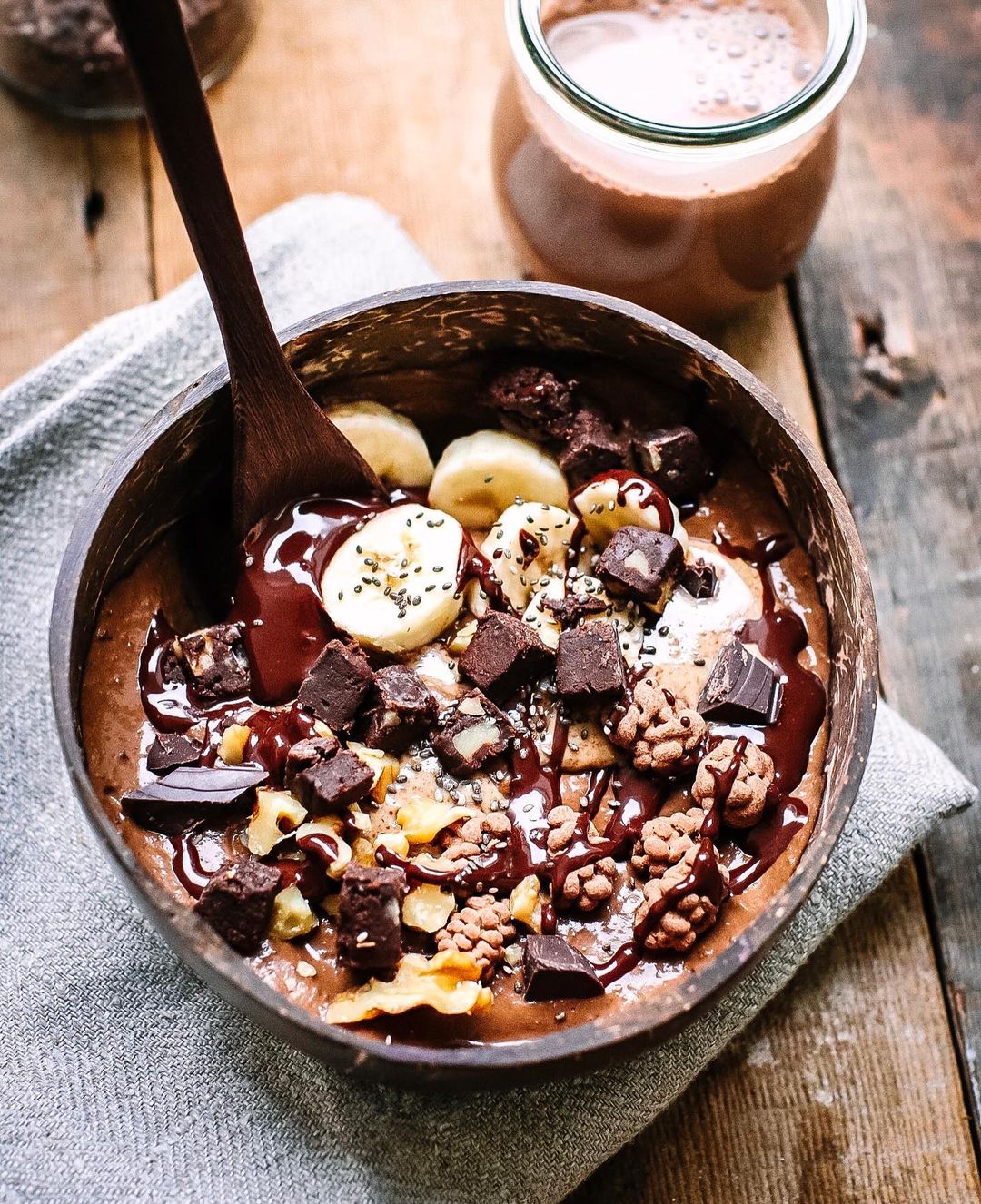 Chocolate Avocado Smoothie Bowl