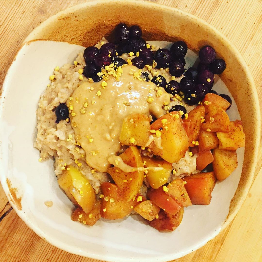 Cinnamon and Vanilla Cauliflower Oats