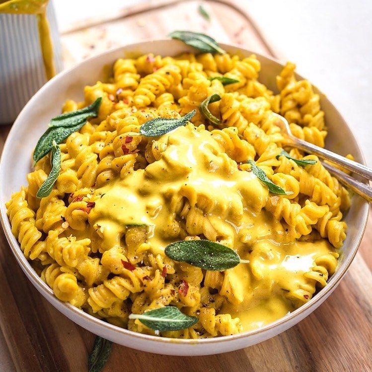 Creamy Vegan Mac and Cheese with Sage