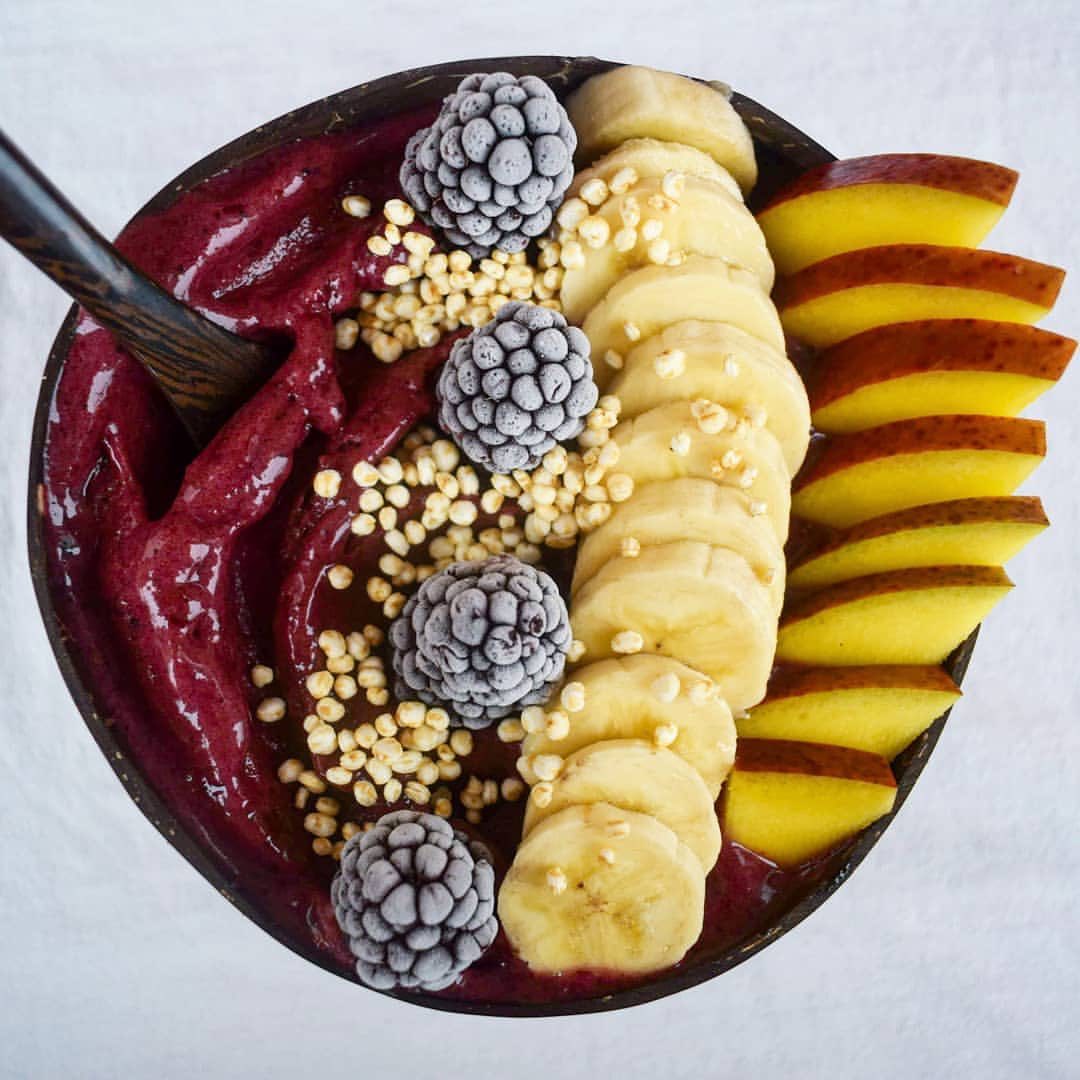 Super Acai Bowl with Berries