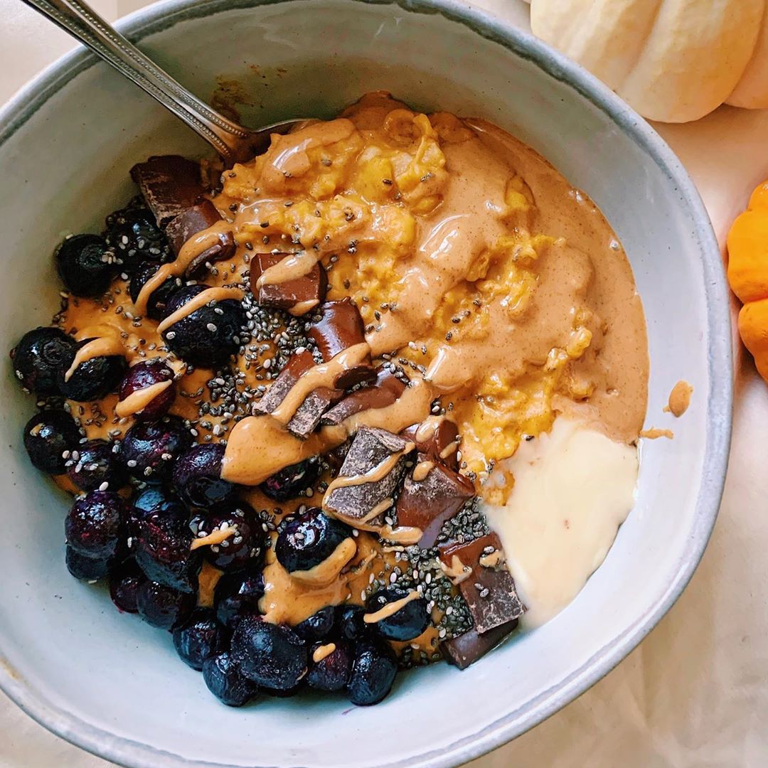 Pumpkin Oats Breakfast Bowl with Toppings