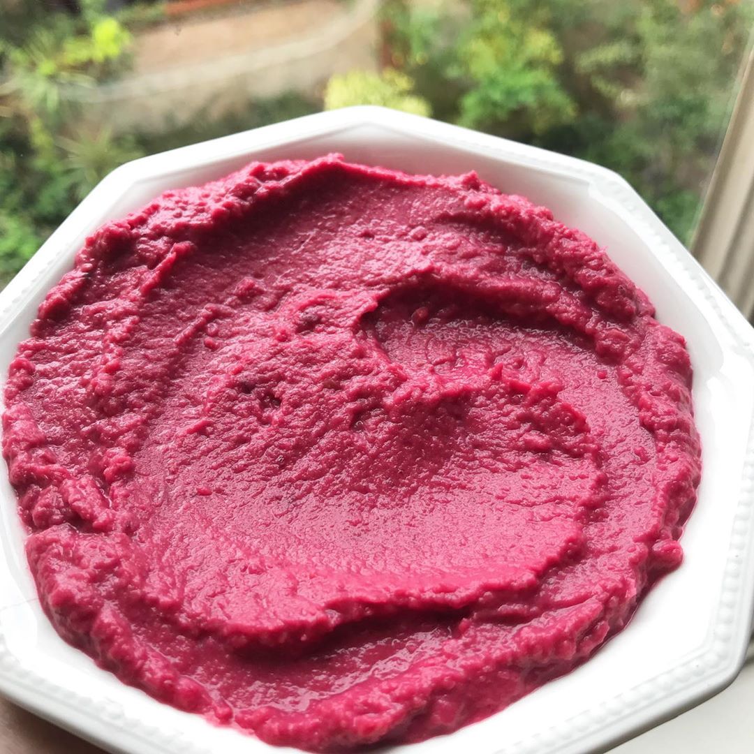Simple Homemade Beetroot Hummus with Lemon and Tahini
