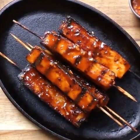 Tofu Satay Skewers with Peanut Sauce