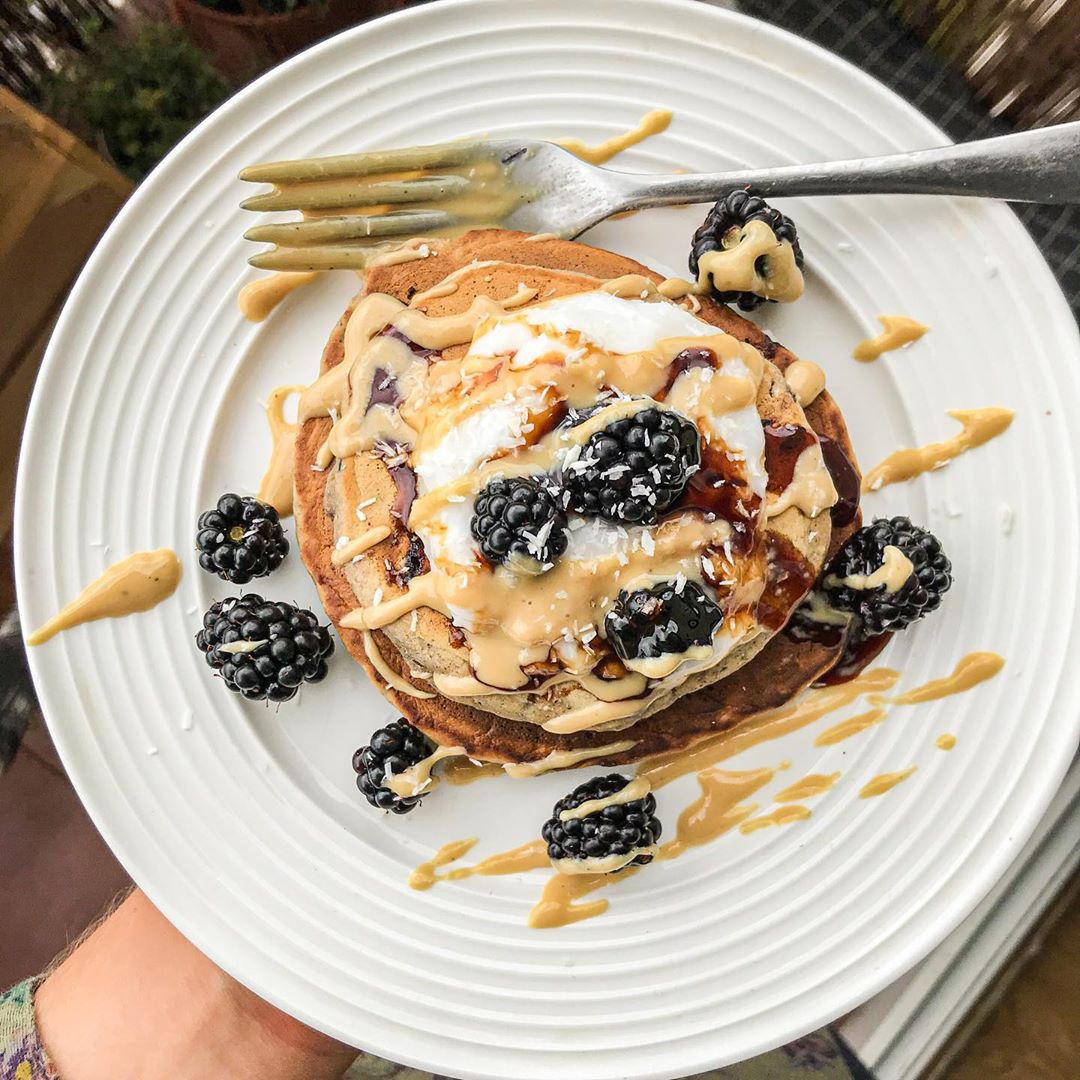 Vegan Blackberry Pancakes with Banana and Spelt