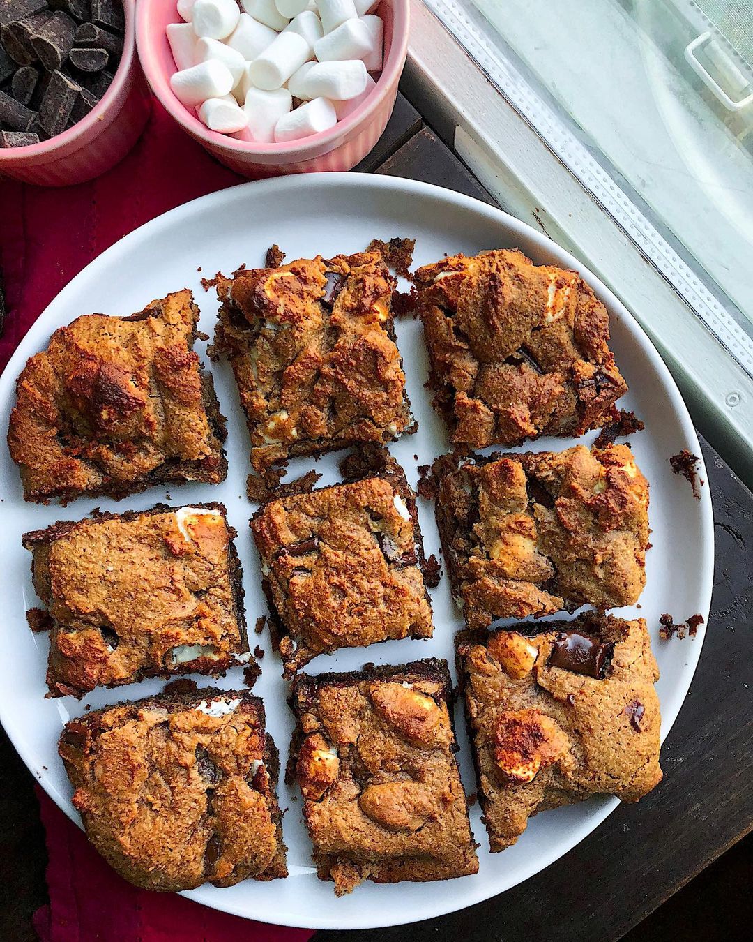 Delicious Gluten-Free S’mores Cookie Bars