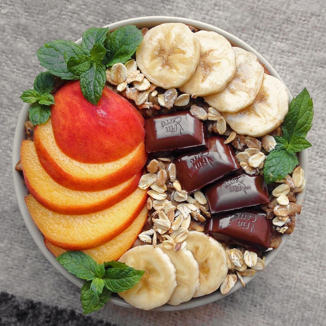 Banana Peach and Chocolate Oatmeal
