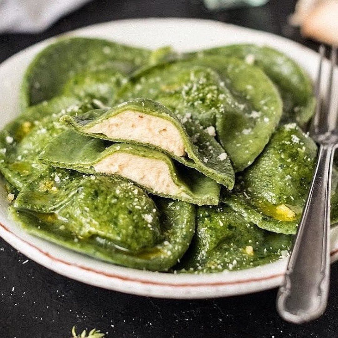 Spinach Ravioli with Cashew Truffle Filling