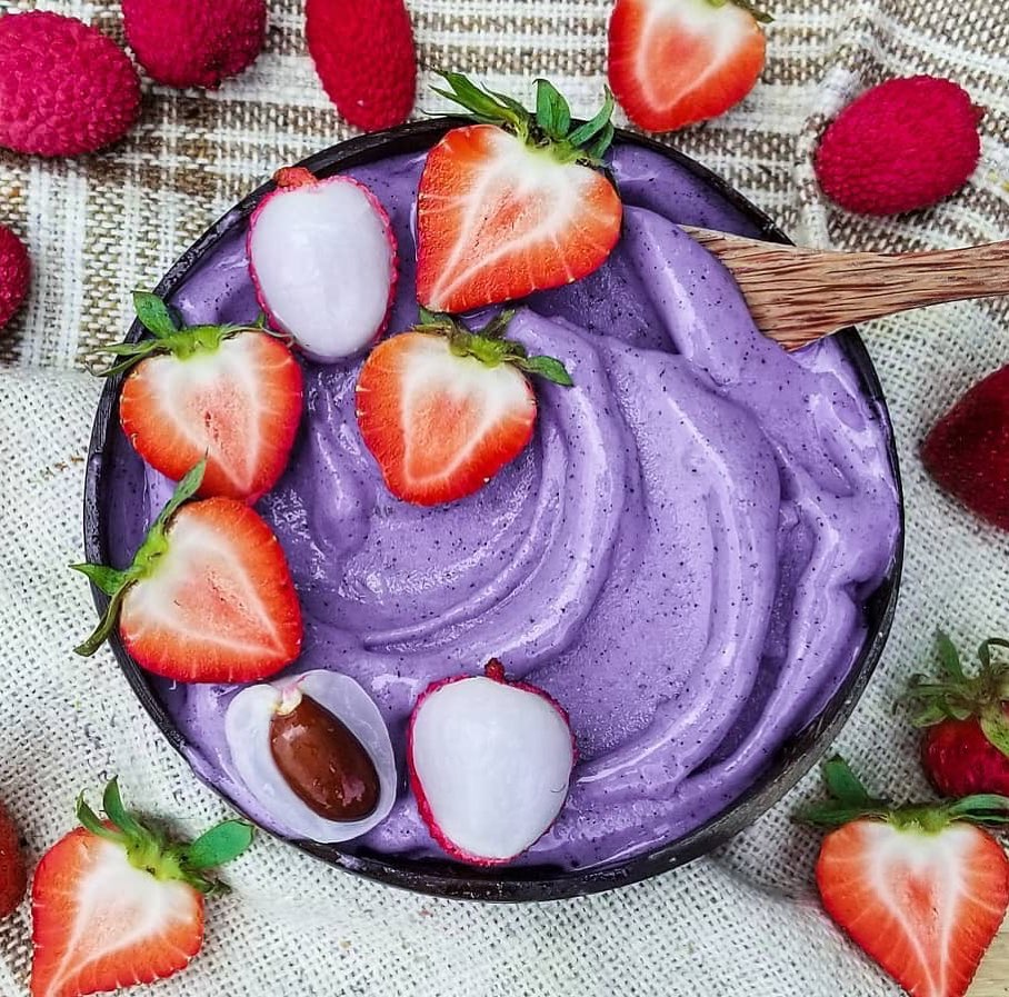 Pitaya Banana Smoothie Bowl