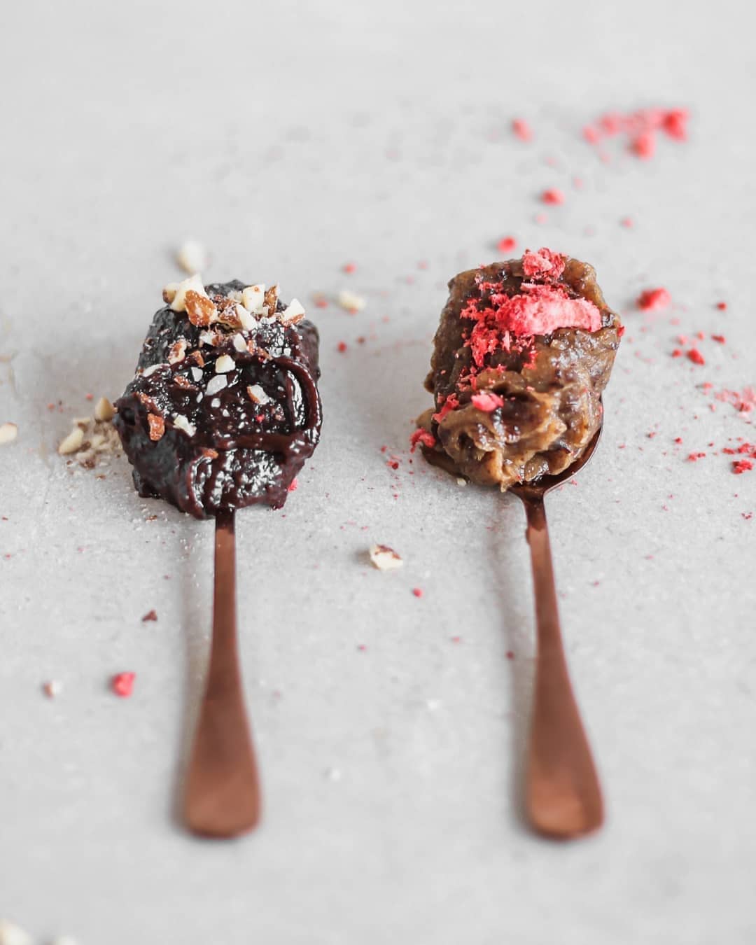 Creamy Chocolate and Sticky Date Frosting