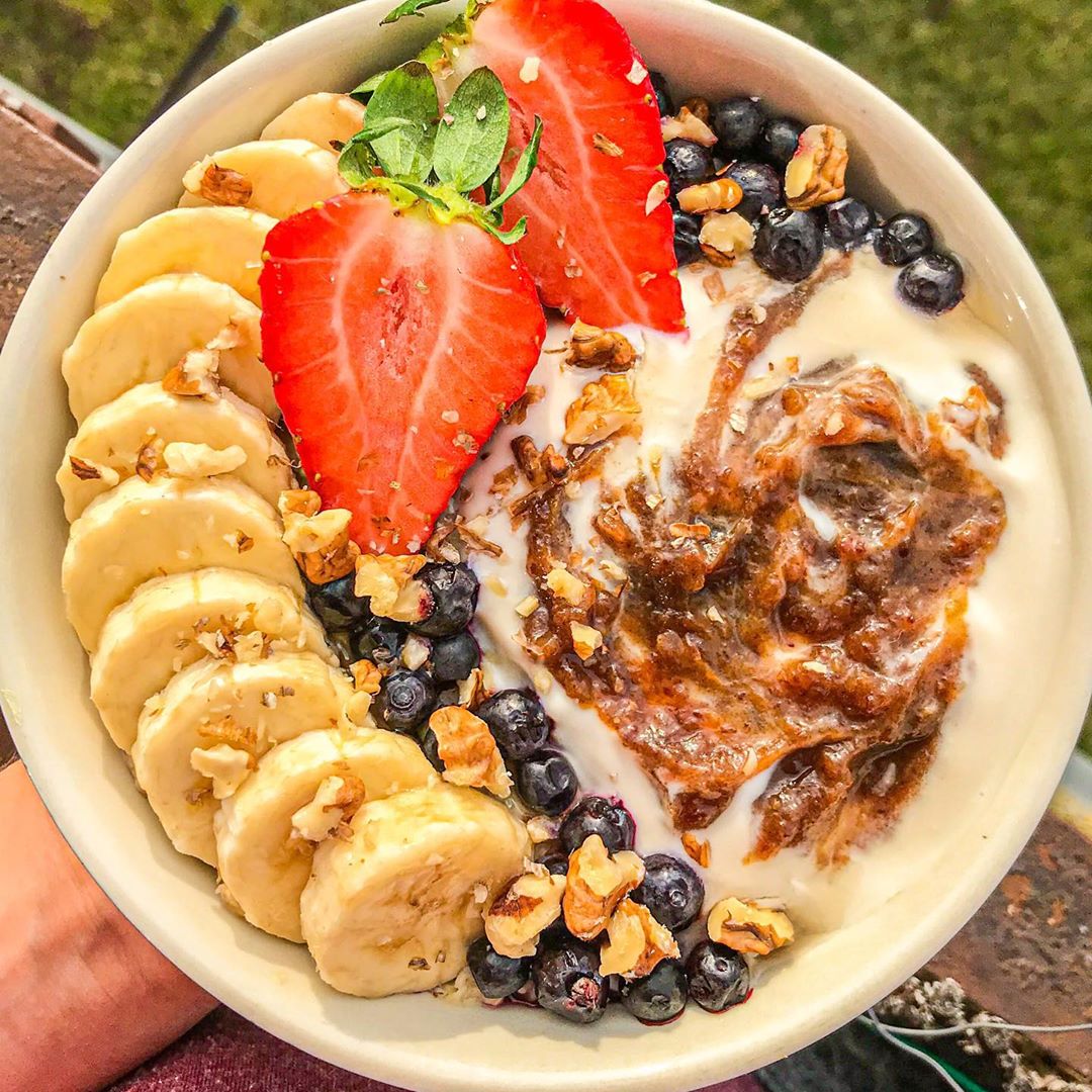 Caramel Cinnamon Zucchini Oatmeal with Almond Milk