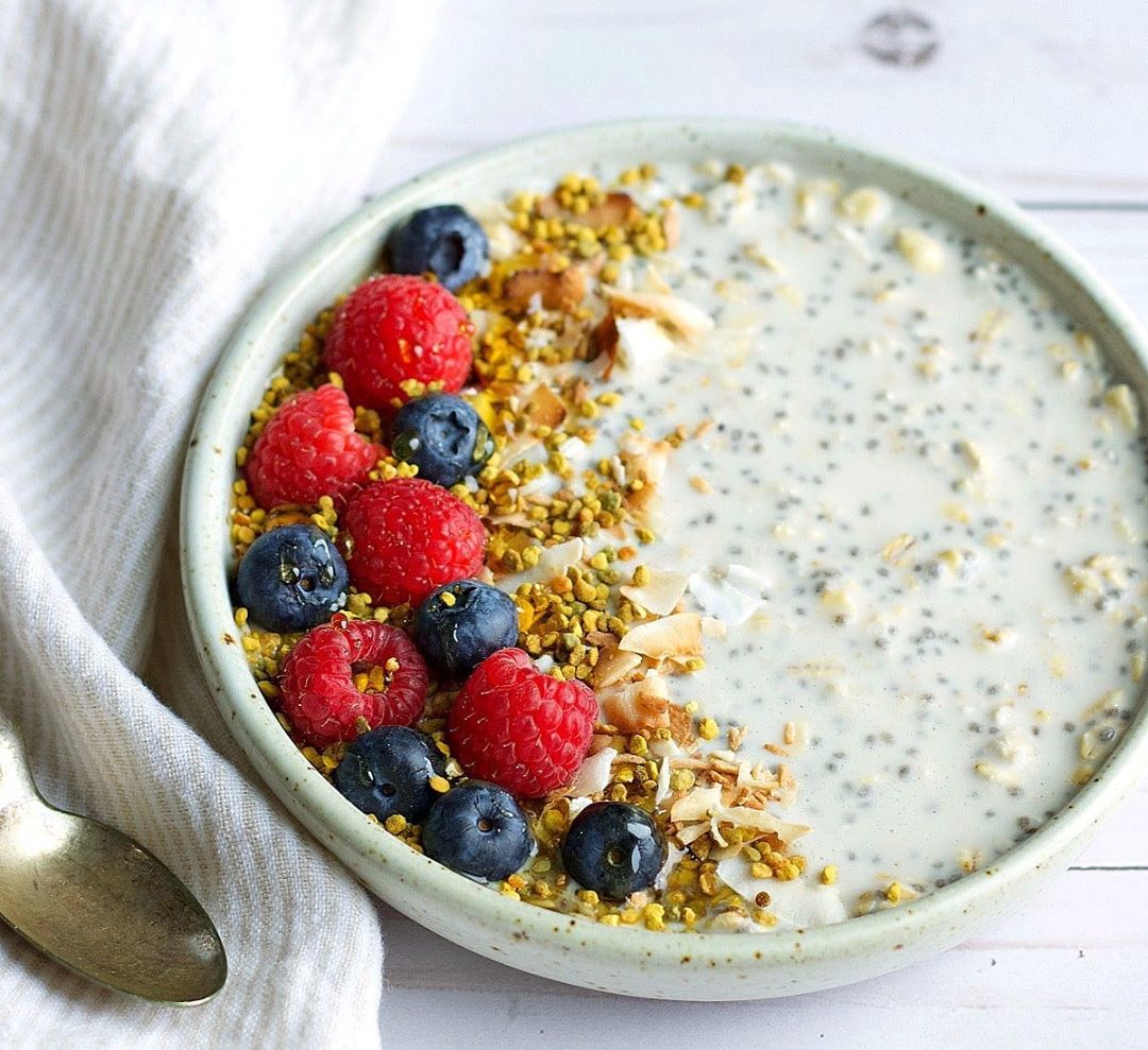 Low-Carb Keto Paleo Vegan Breakfast Porridge