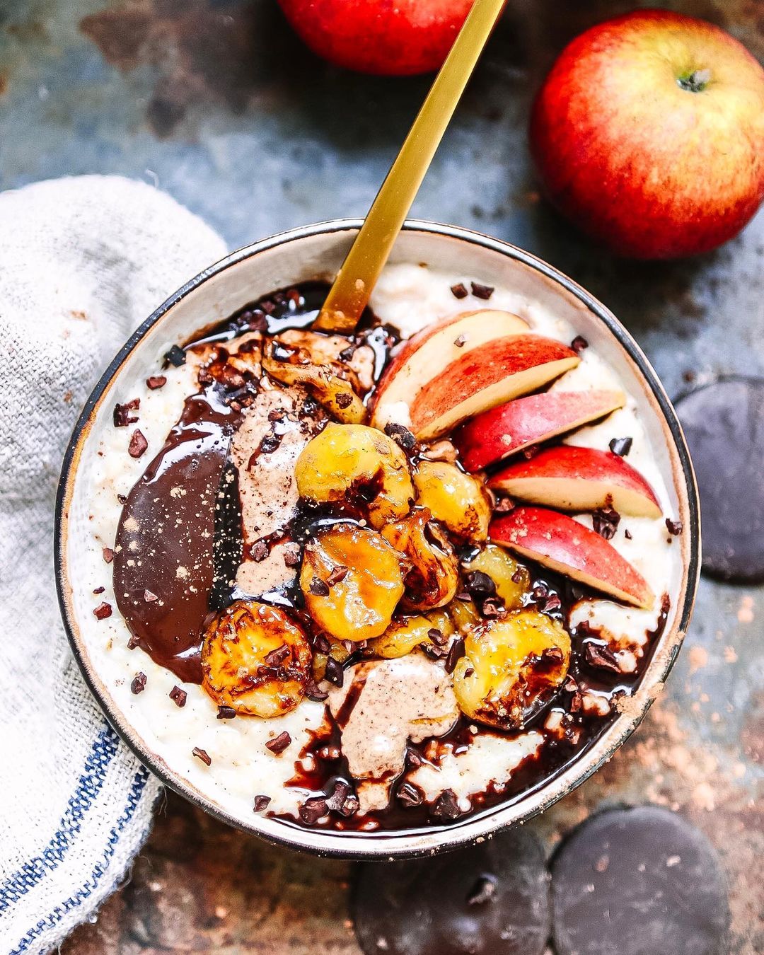 Vanilla Chai Porridge with Dark Chocolate Buttons
