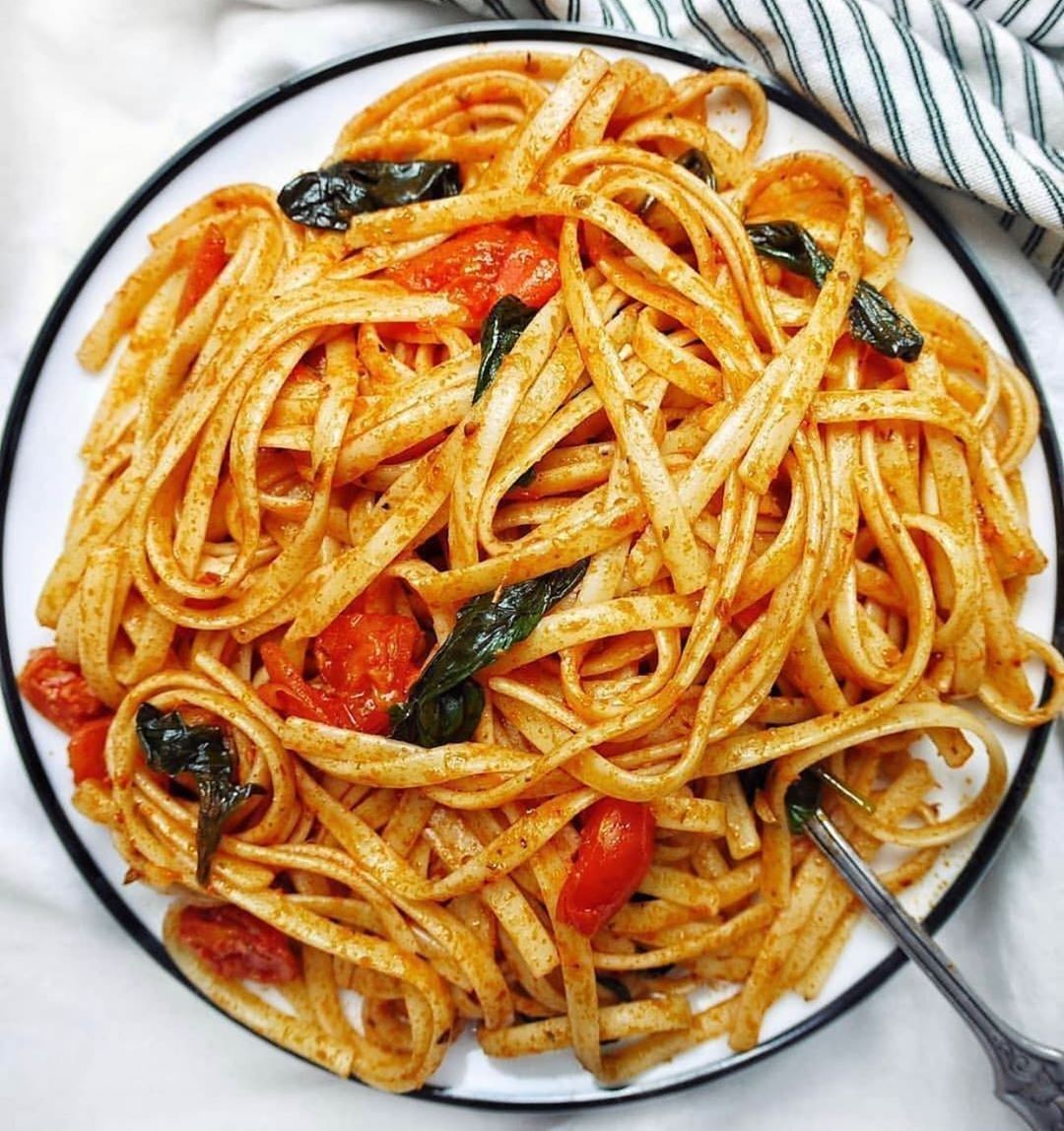 Homemade Simple Tomato Pasta with Fresh Herbs