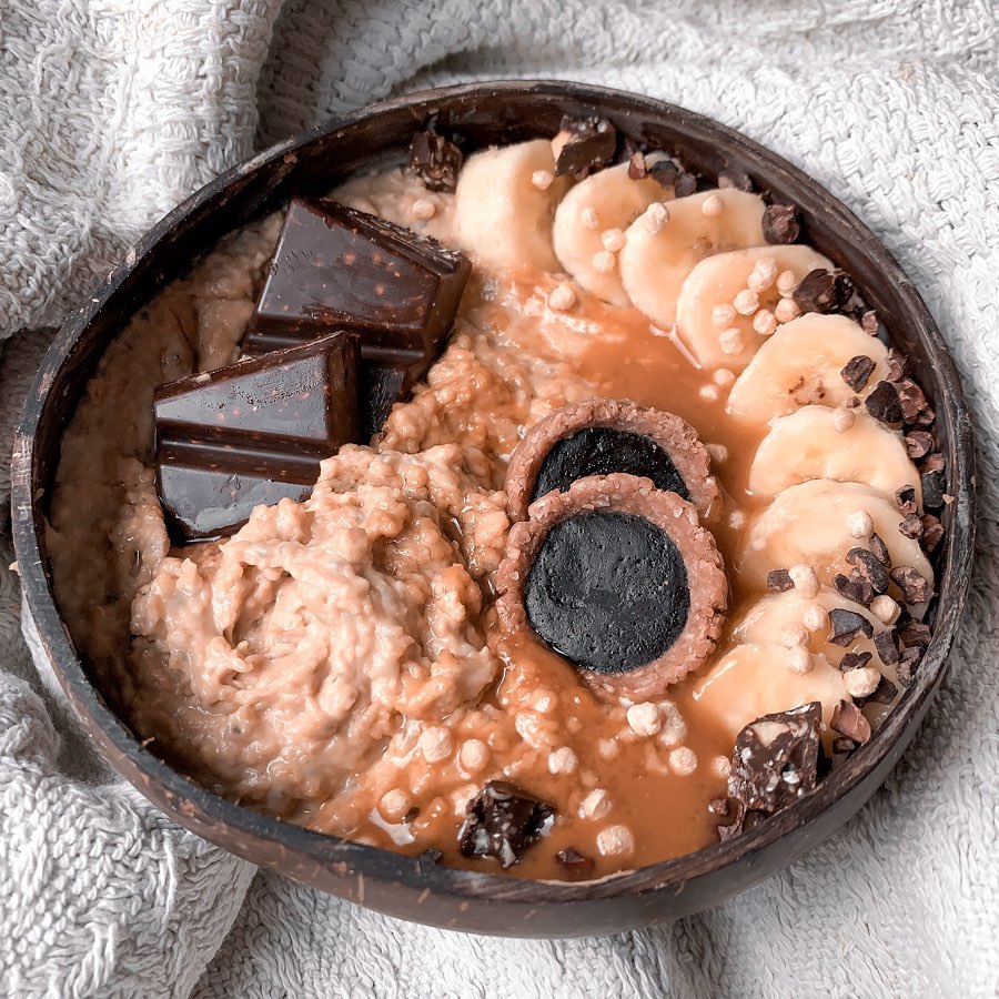 Salted Caramel Chocolate Oat Breakfast Bowl