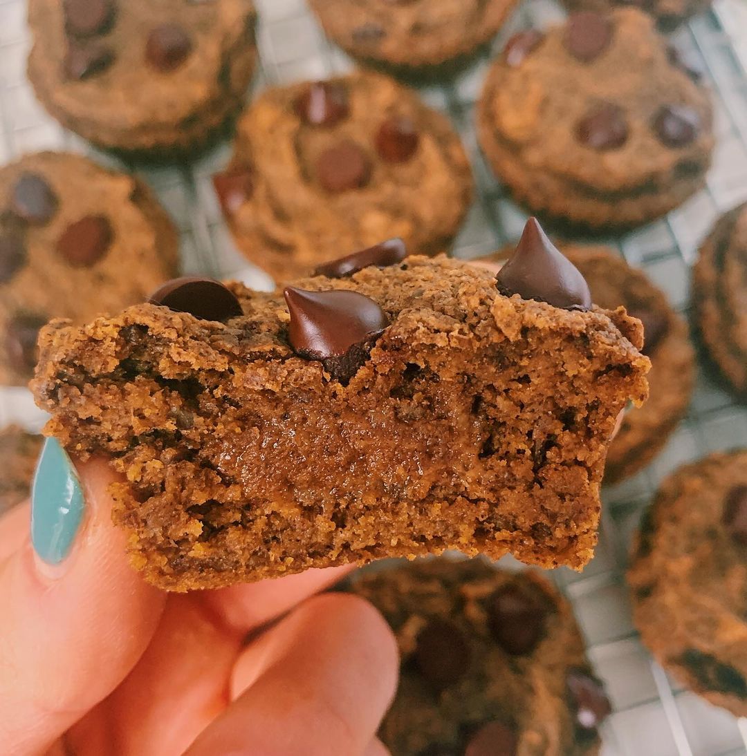 Pumpkin Spice Cookie Dough Stuffed Vegan Muffins